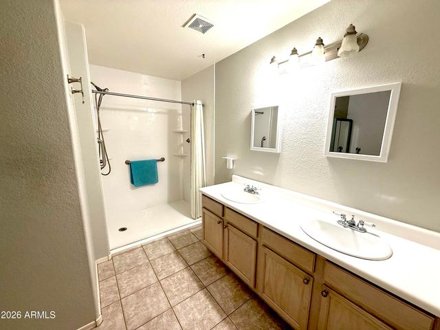 10781 W ROBIN Lane W, Peoria, AZ 85373