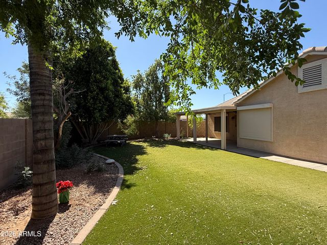 10781 W ROBIN Lane W, Peoria, AZ 85373