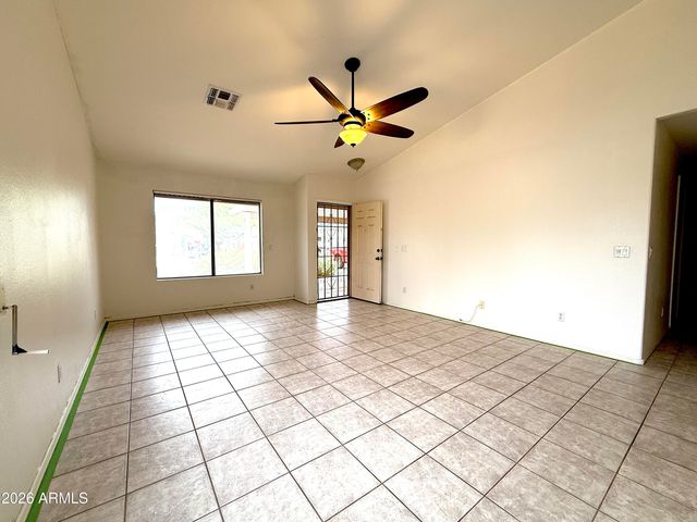 10781 W ROBIN Lane W, Peoria, AZ 85373