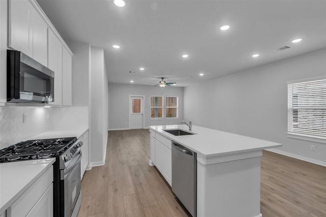 8442 Sweet Cherry Lane, Magnolia, TX 77354