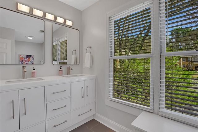 4627 Equestrian Way, Atlanta, GA 30338