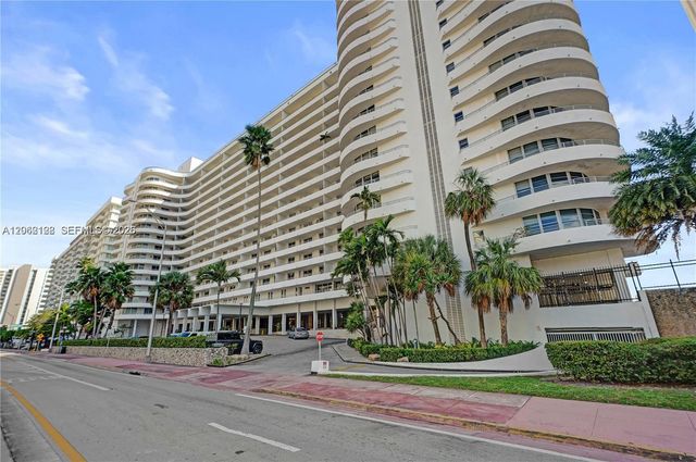 5555 Collins Ave 10V, Miami Beach, FL 33140
