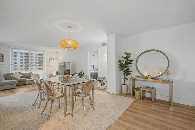 5555 Collins Ave 10V, Miami Beach, FL 33140