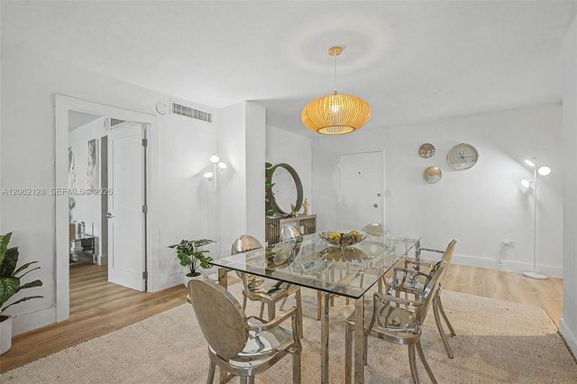 5555 Collins Ave 10V, Miami Beach, FL 33140