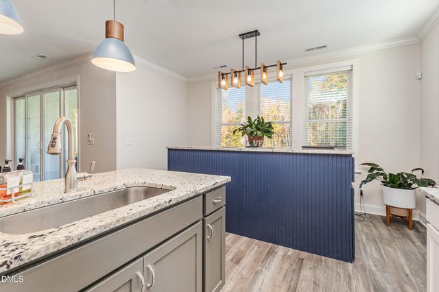 300 W Amber Oak Drive, Selma, NC 27576