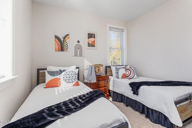 300 W Amber Oak Drive, Selma, NC 27576