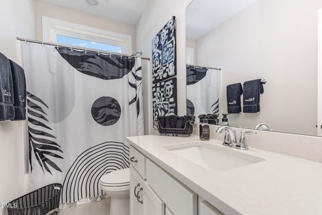 300 W Amber Oak Drive, Selma, NC 27576