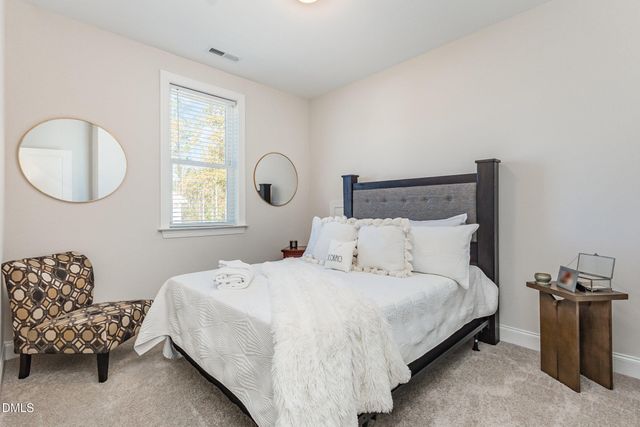 300 W Amber Oak Drive, Selma, NC 27576