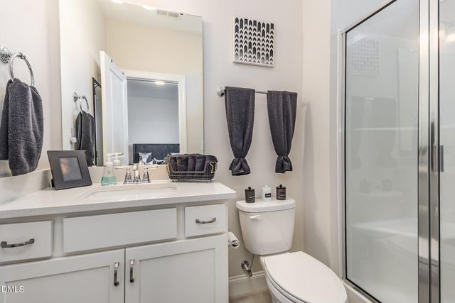 300 W Amber Oak Drive, Selma, NC 27576