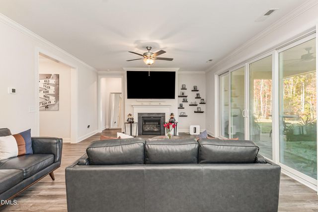 300 W Amber Oak Drive, Selma, NC 27576