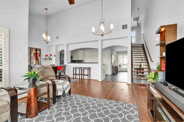 34 April Point Drive S, Conroe, TX 77356