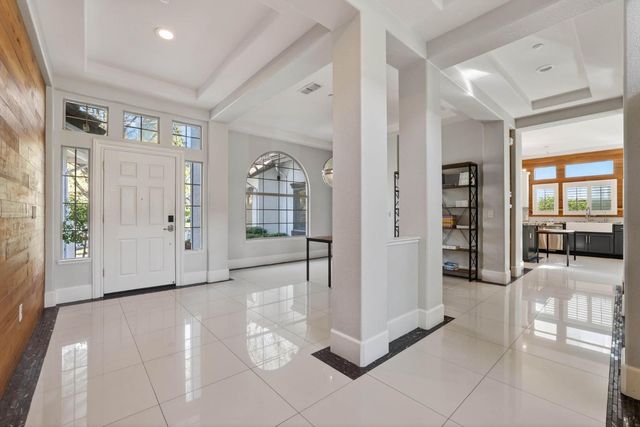 865 Wedgewood Ct, West Sacramento, CA 95605