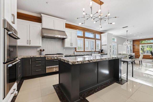 865 Wedgewood Ct, West Sacramento, CA 95605