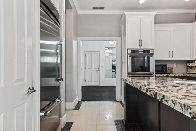 865 Wedgewood Ct, West Sacramento, CA 95605