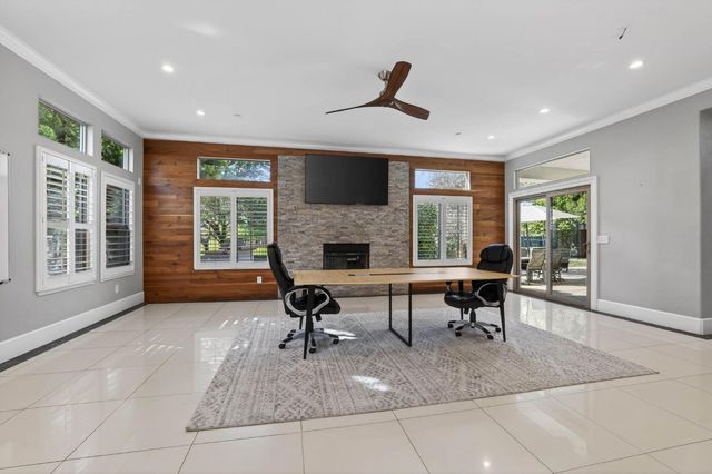 865 Wedgewood Ct, West Sacramento, CA 95605