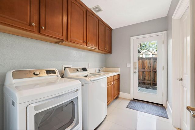 865 Wedgewood Ct, West Sacramento, CA 95605