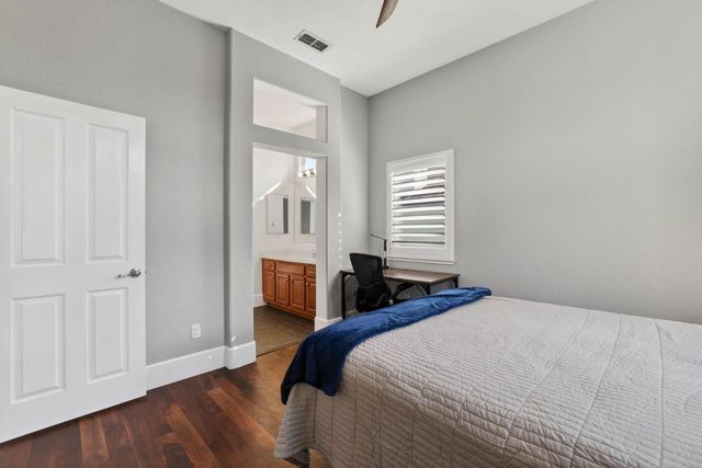 865 Wedgewood Ct, West Sacramento, CA 95605