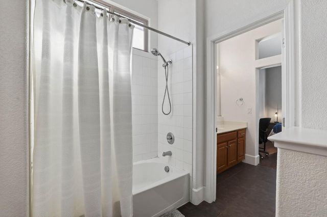 865 Wedgewood Ct, West Sacramento, CA 95605