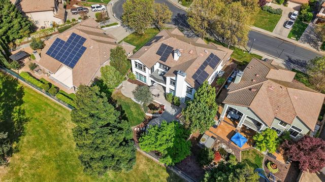 865 Wedgewood Ct, West Sacramento, CA 95605