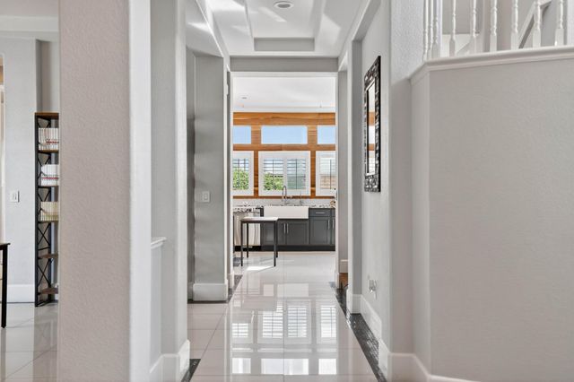 865 Wedgewood Ct, West Sacramento, CA 95605