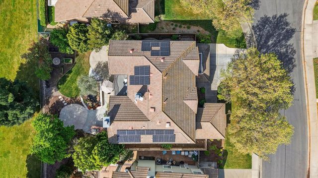 865 Wedgewood Ct, West Sacramento, CA 95605