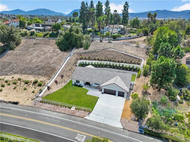 30233 Del Rey Road, Temecula, CA 92591