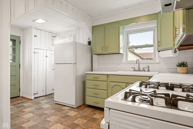 325 E Michigan Street, Fortville, IN 46040