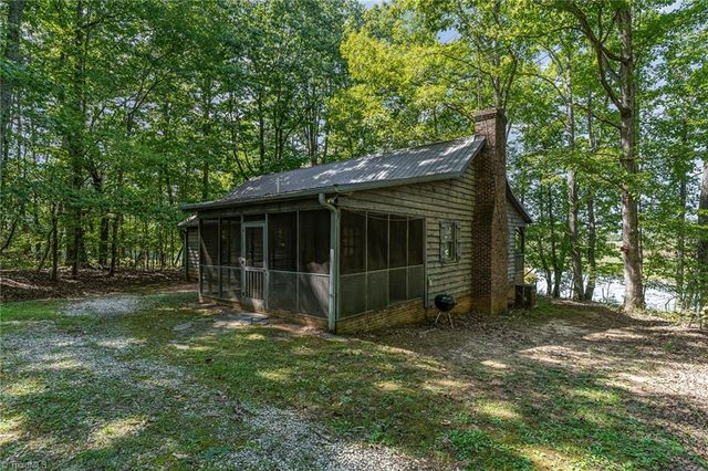3607 NC Highway 268, Pilot Mountain, NC 27041