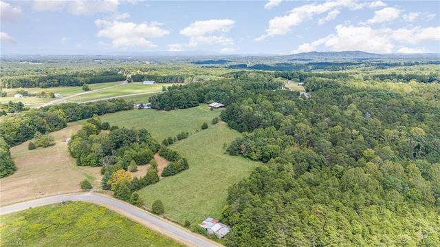 3607 NC Highway 268, Pilot Mountain, NC 27041