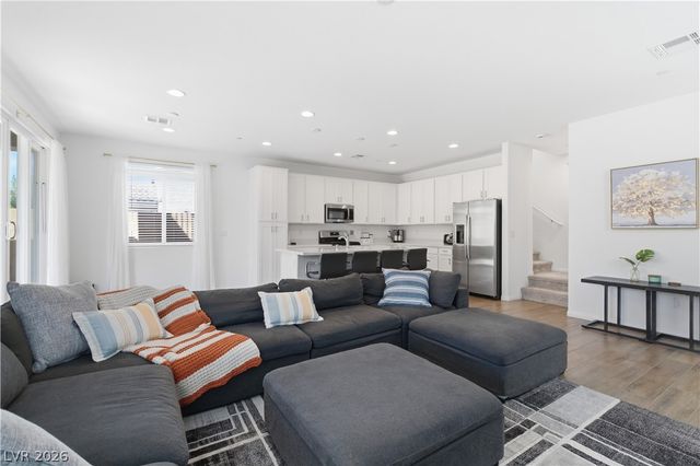 6571 Dove Point Place, Las Vegas, NV 89130