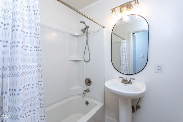 808 W Knox Street, Durham, NC 27701