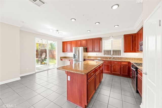 36045 Glasgow Street, Winchester, CA 92596