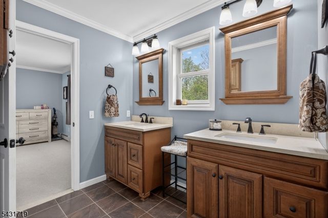 421 Glen Ridge Rd, Vernon Twp., NJ 07422