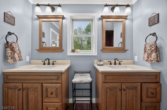 421 Glen Ridge Rd, Vernon Twp., NJ 07422