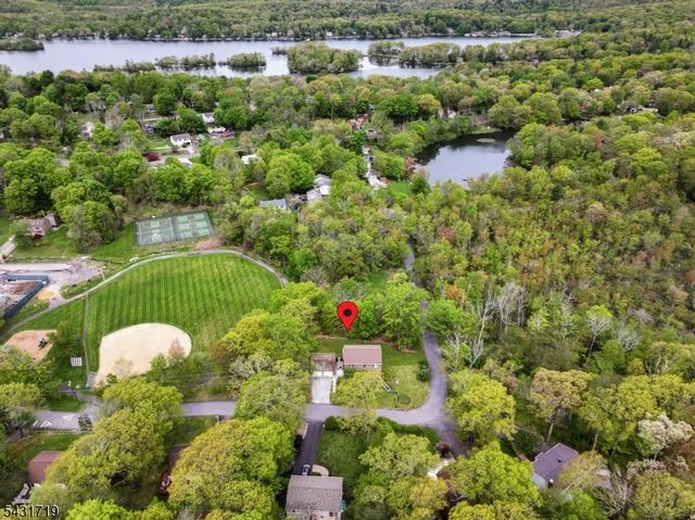 421 Glen Ridge Rd, Vernon Twp., NJ 07422