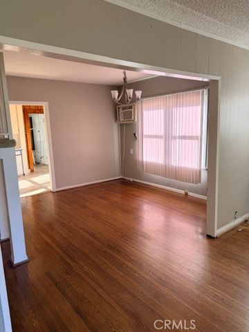 718 E Walnut, Burbank, CA 91501