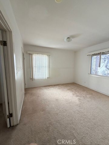 718 E Walnut, Burbank, CA 91501