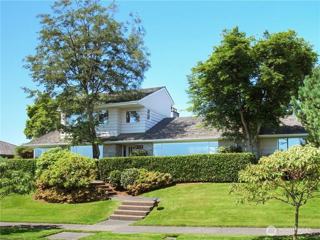 5715 63rd Avenue NE, Seattle, WA 98105
