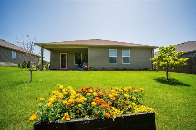 109 W Gillian Avenue, Rogers, AR 72758