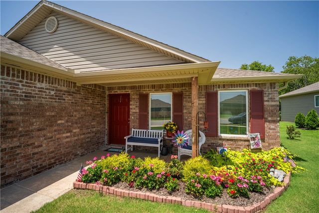 109 W Gillian Avenue, Rogers, AR 72758