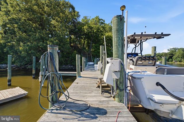 120 ISLAND VIEW DR, Annapolis, MD 21401