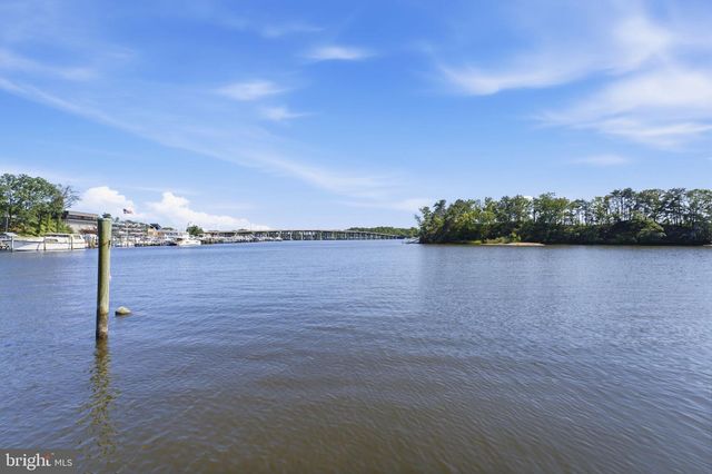 120 ISLAND VIEW DR, Annapolis, MD 21401