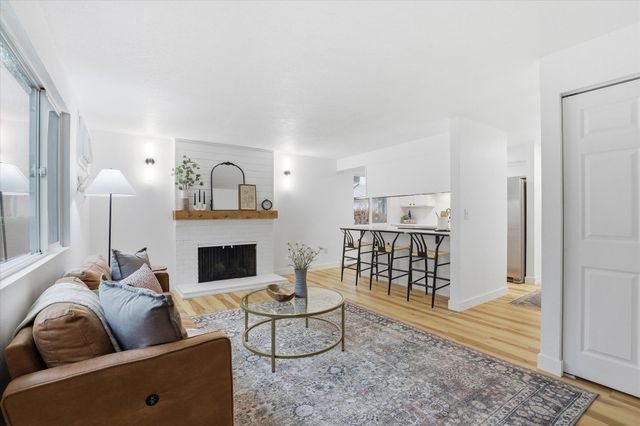 102 E Weile Ave, Spokane, WA 99208