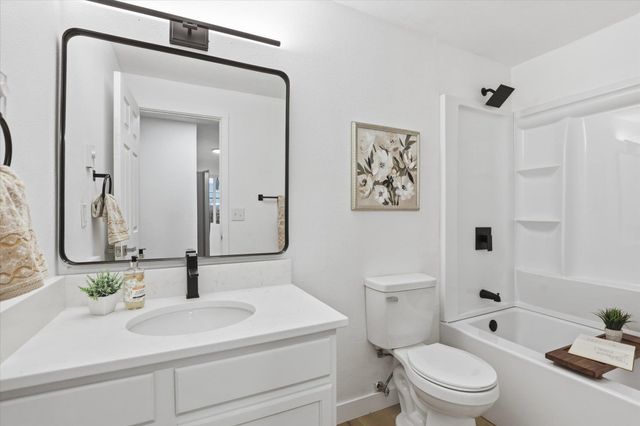 102 E Weile Ave, Spokane, WA 99208