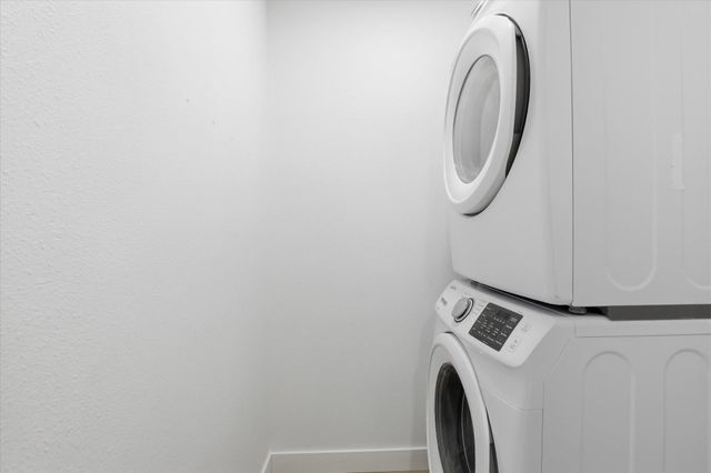 102 E Weile Ave, Spokane, WA 99208