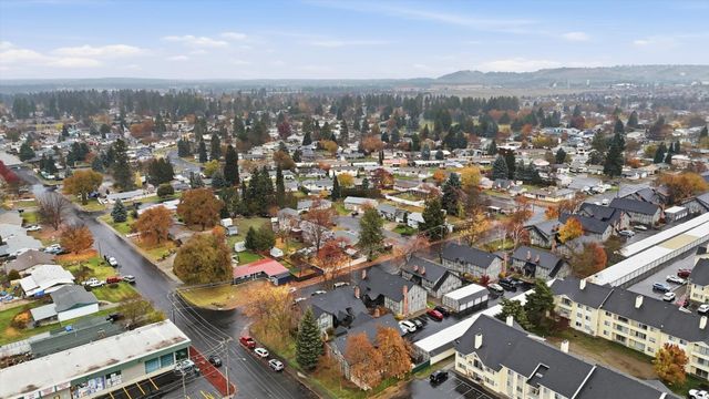 102 E Weile Ave, Spokane, WA 99208