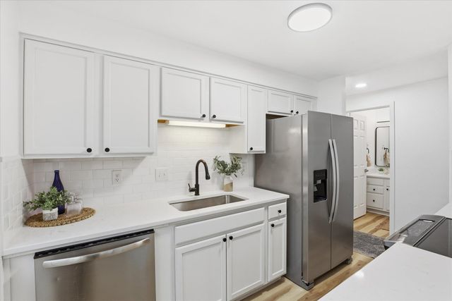 102 E Weile Ave, Spokane, WA 99208