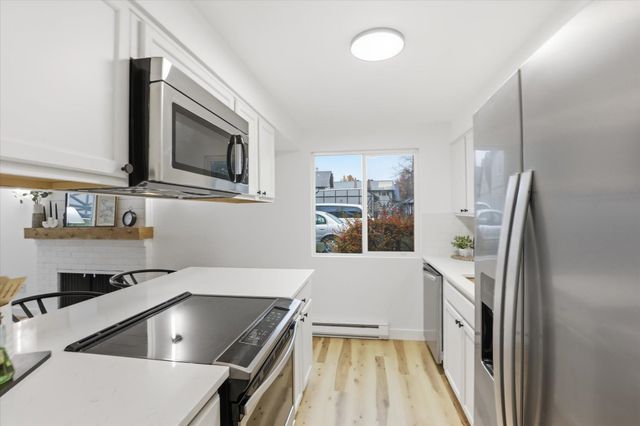 102 E Weile Ave, Spokane, WA 99208