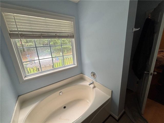 115 Greatwood Drive, White, GA 30184
