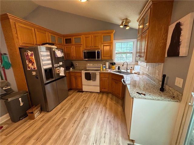 115 Greatwood Drive, White, GA 30184